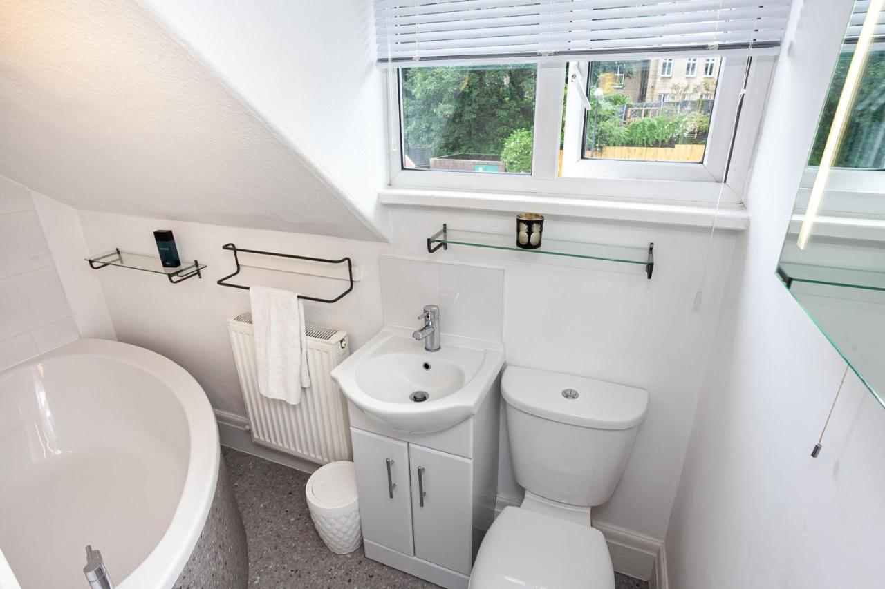 Cosy 2 Bed Apartment - Close To Leeds Centre Exterior photo