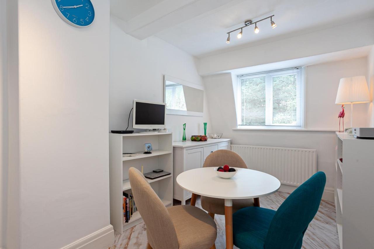 Cosy 2 Bed Apartment - Close To Leeds Centre Exterior photo